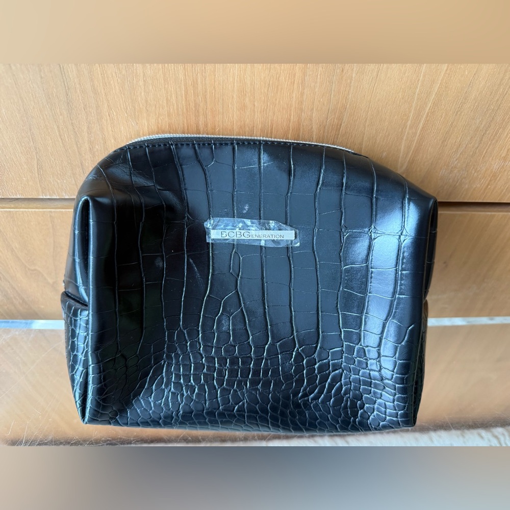 NEOT BCBGeneration Black Crocodile-Pattern Toiletry Bag